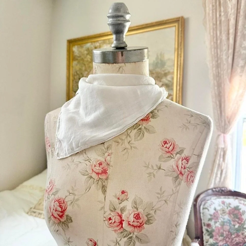 Vintage handkerchief‎